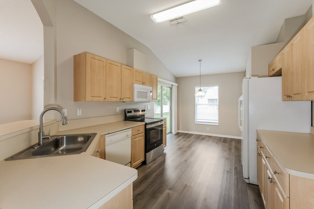 Building Photo - 1620 Totem Pole Way