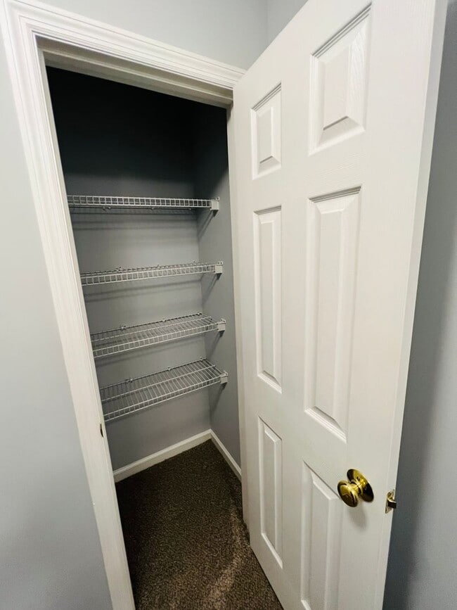 Building Photo - Donahue Crossing Condos, Unit 403