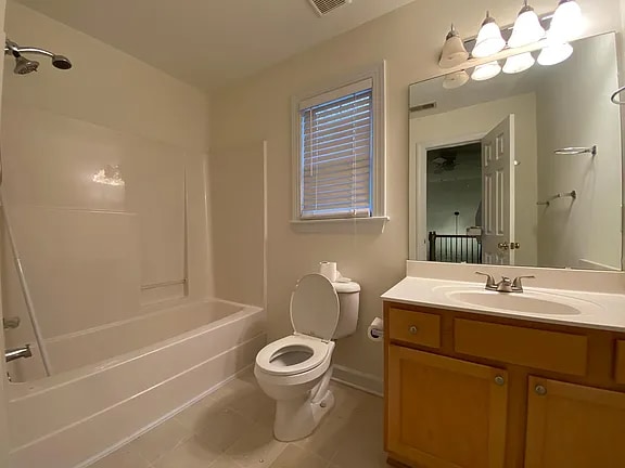 Building Photo - 210 Kelly W Dr