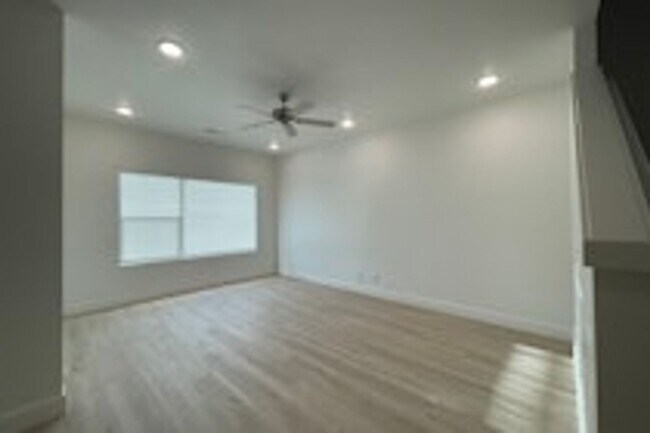 Building Photo - Stunning 3-Bedroom Home in St. George – $2,650/month (Beautiful Views!)
