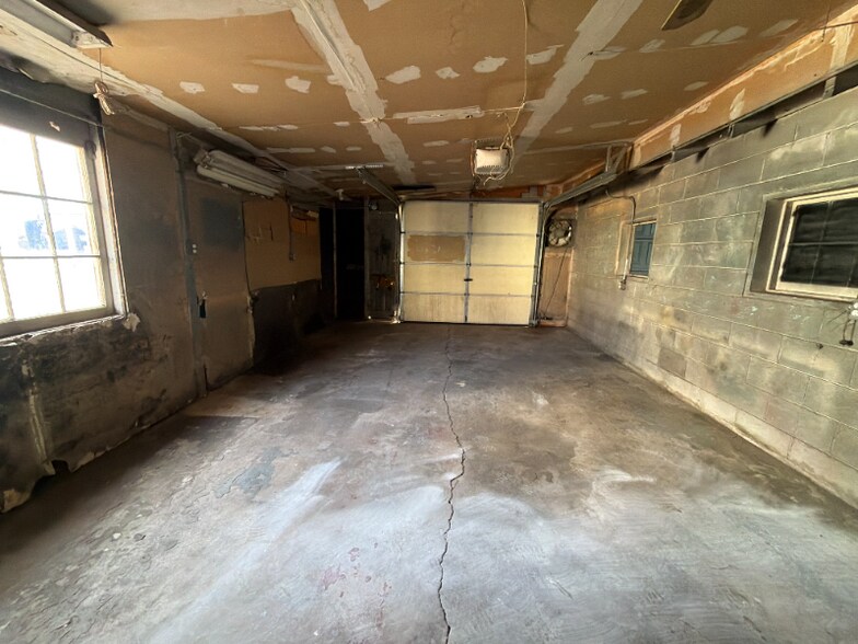 Building Photo - 2731 7th Ave