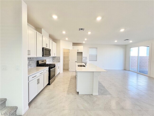 Building Photo - 3732 Frattina Ave