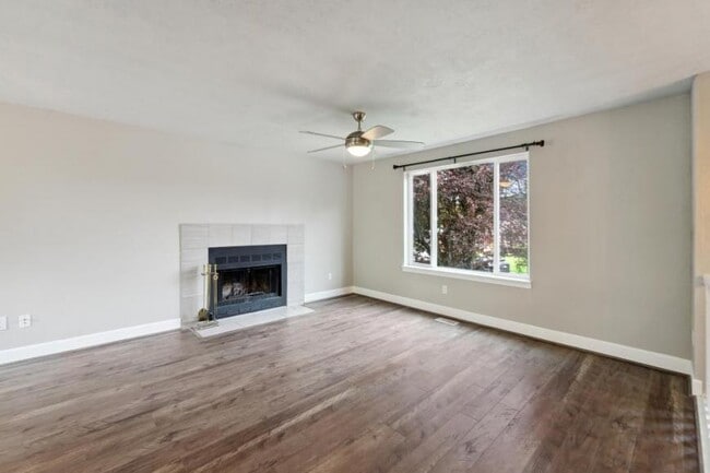 Building Photo - 4 bedroom in Bothell WA 98021