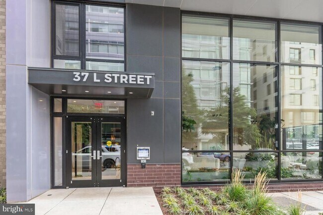 Building Photo - 37 L St SE