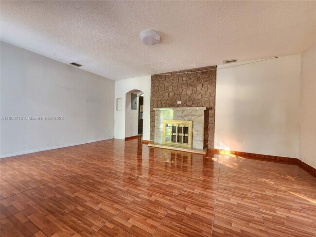 Building Photo - 8295 NE 3rd Ave  1 Miami Fl 33138