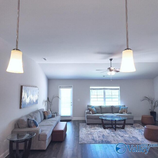 Building Photo - 14303 Lavender Ct