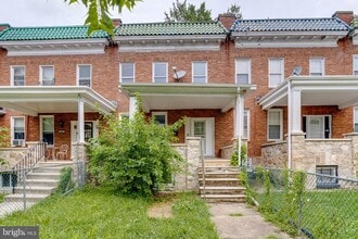 Building Photo - 2908 Oakley Ave
