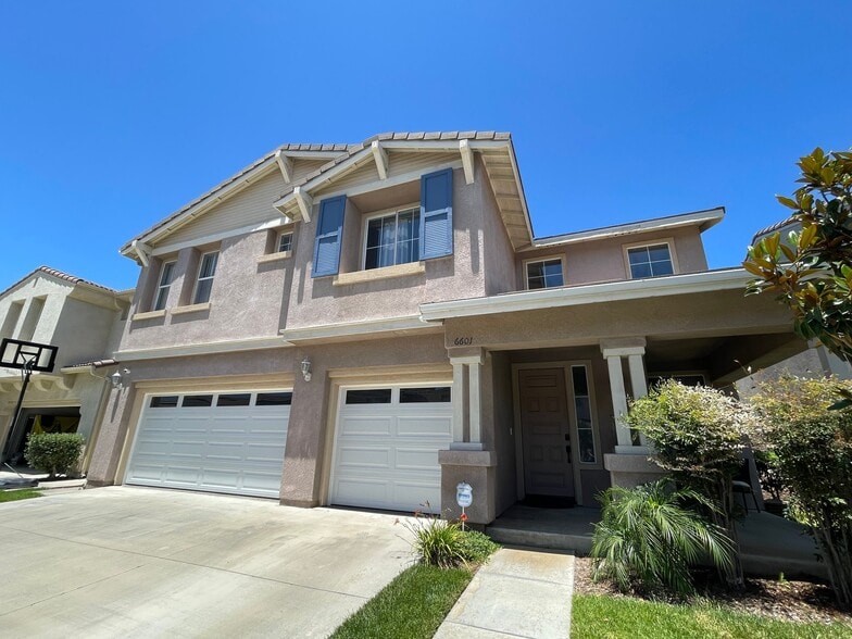 Building Photo - 6601 Notre Dame Dr