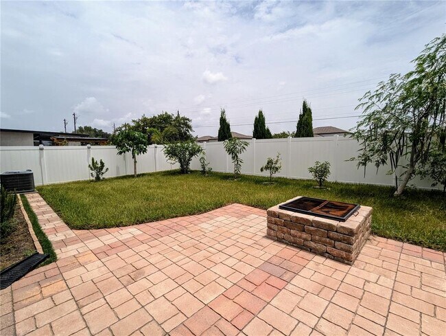 Building Photo - 10221 Opaline Sky Ct
