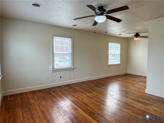 Building Photo - 1809 Geffert Dr