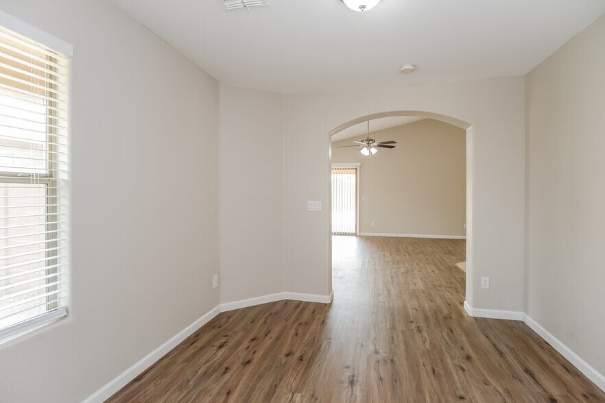Building Photo - 35515 N Belgian Blue Ct