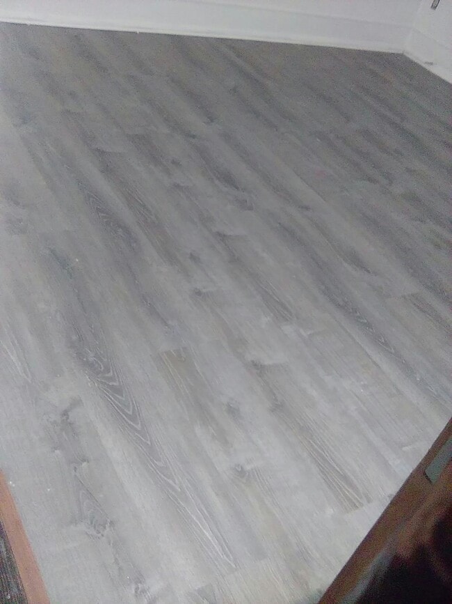 Building Photo - 89 Maple St