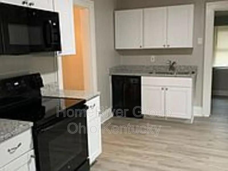 Building Photo - 247 S Terrace Ave