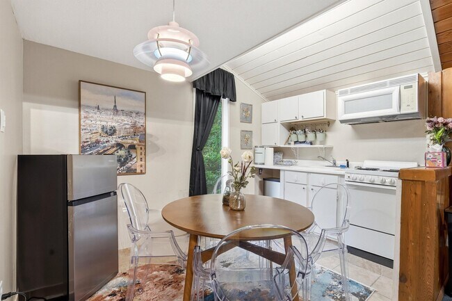 Building Photo - 29 Winged Foot Dr