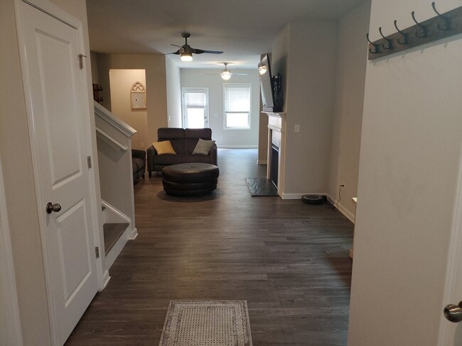 Building Photo - 3216 Baylor Cir