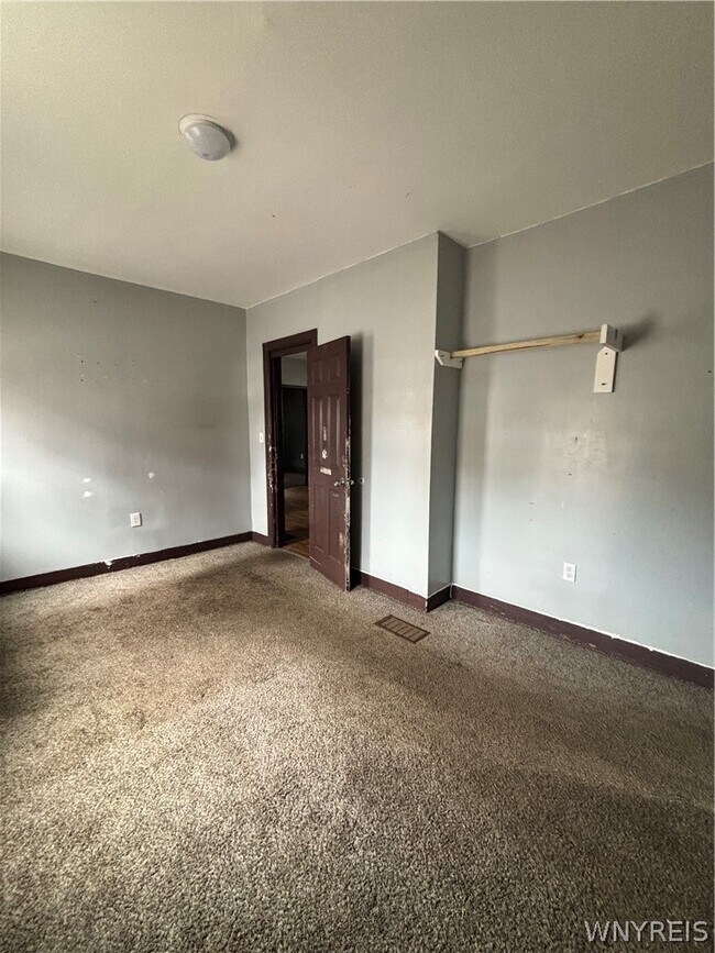 Building Photo - 408 Koons Ave