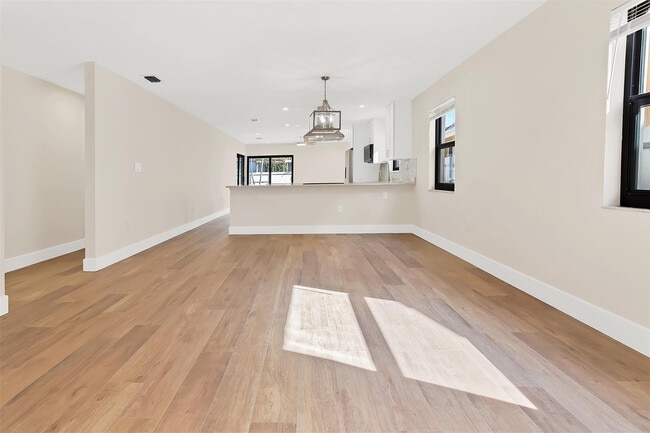 Building Photo - 391 NW 58th Ave