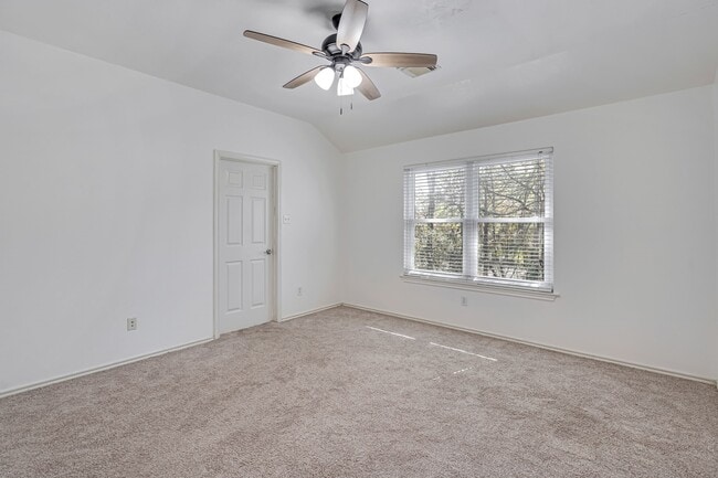 Building Photo - 209 Summerhaze Cir