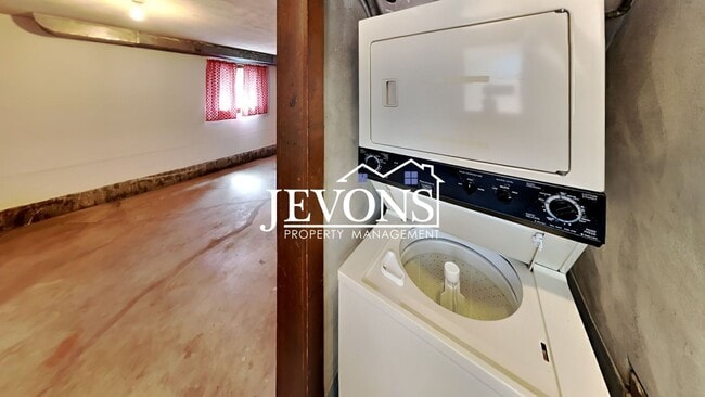 Building Photo - 603 S 31st Ave
