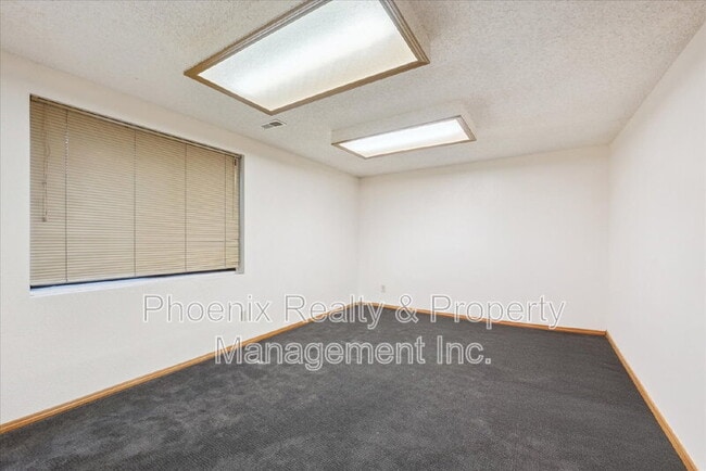 Building Photo - 2249 Emery St