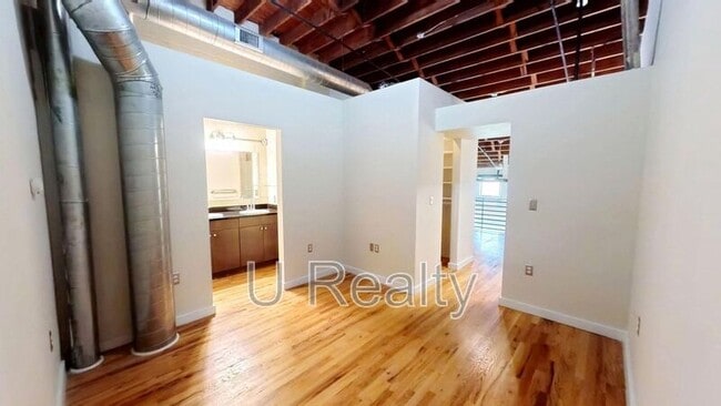 Building Photo - 800 Academy St