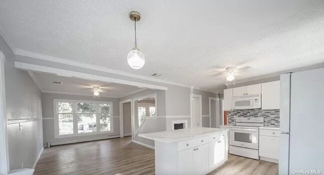 Building Photo - 14 Daell Ln