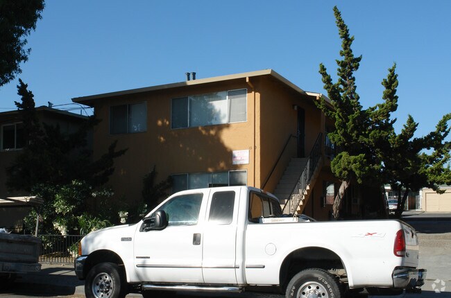 Primary Photo - 1263 Plum St