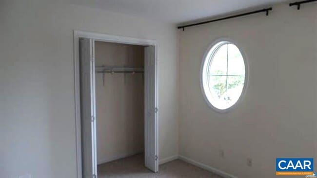 Building Photo - 140 Burnet St