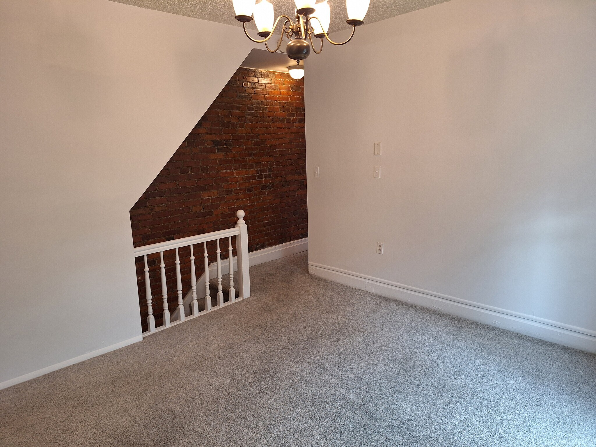 Building Photo - 209 Muench St