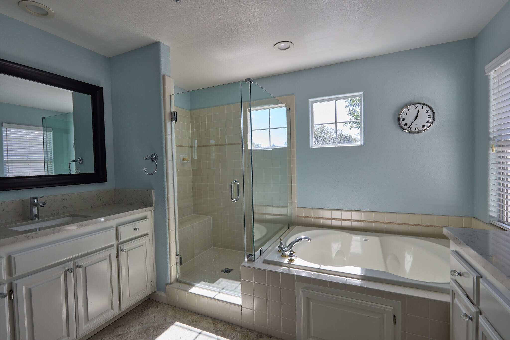 Master Bath 1 - 10 Summerbrooke Cir