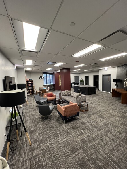 Building Photo - 3660 N Lake Shore Dr