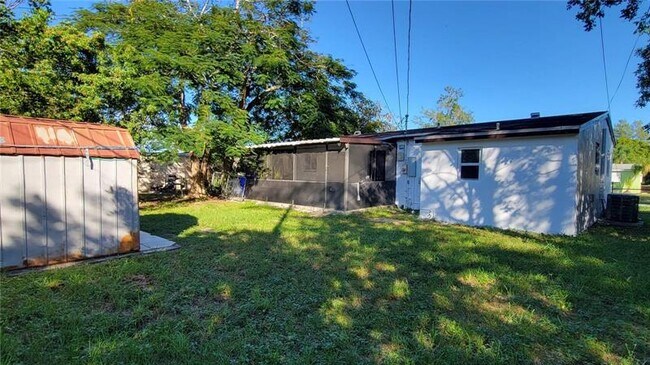 Building Photo - 510 N 69th Ave