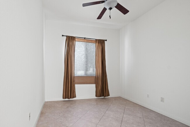 Building Photo - 40087 Corte Azul