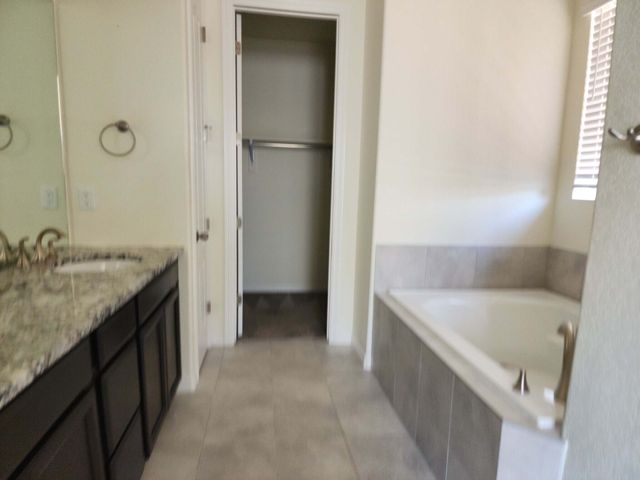 5 piece Master Bath - 16384 Fillmore St