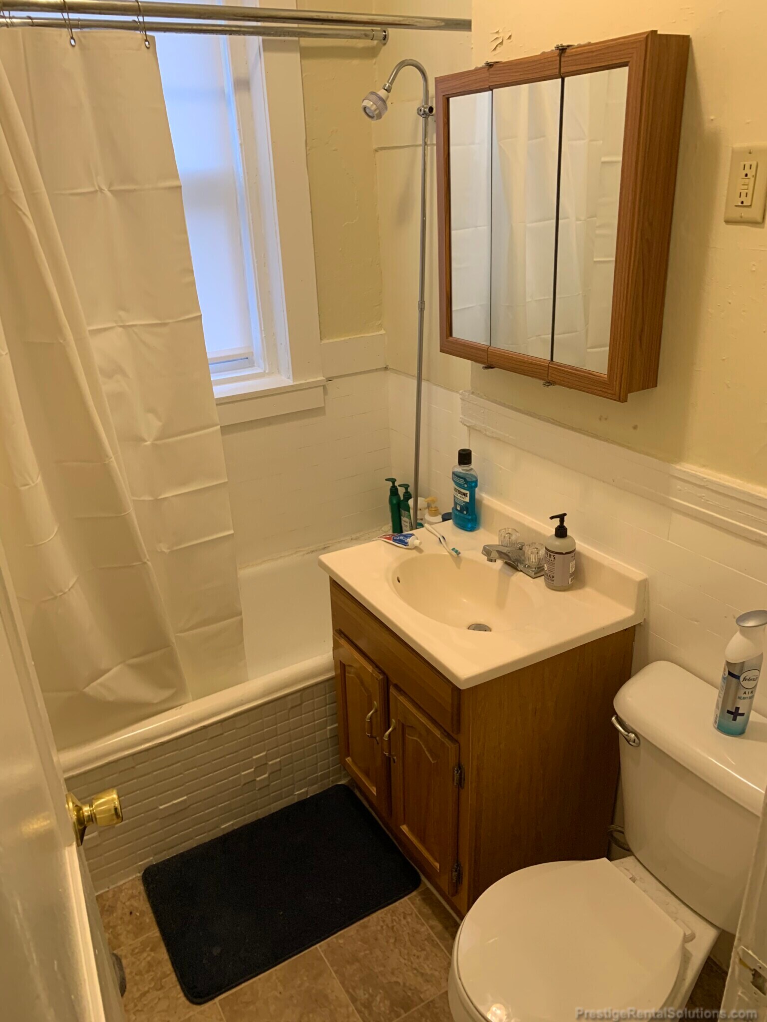 Building Photo - 65 Wood Ave