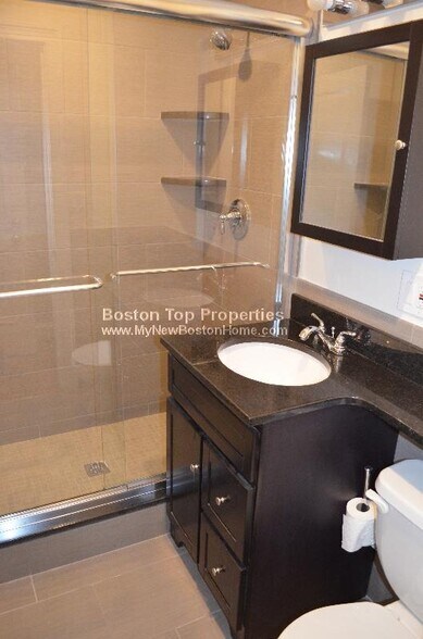 Building Photo - 537 Columbus Ave