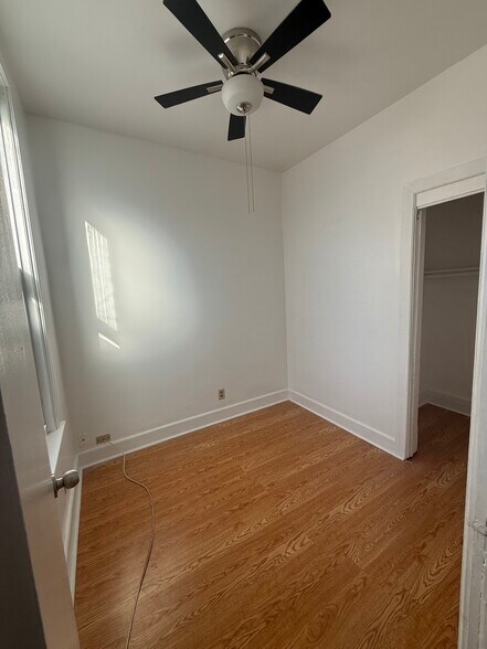 Building Photo - 2279 N Clybourn Ave