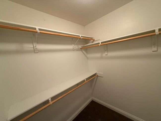 Building Photo - 101 Ulster Dr