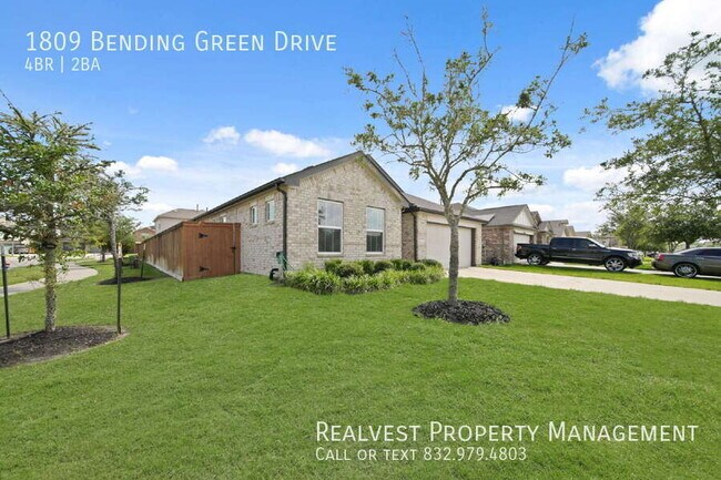Building Photo - 1809 Bending Green Dr