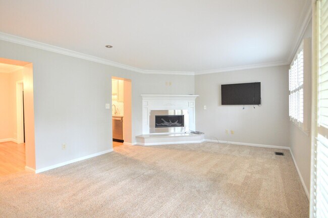 Building Photo - 215 Fort Mitchell Ave