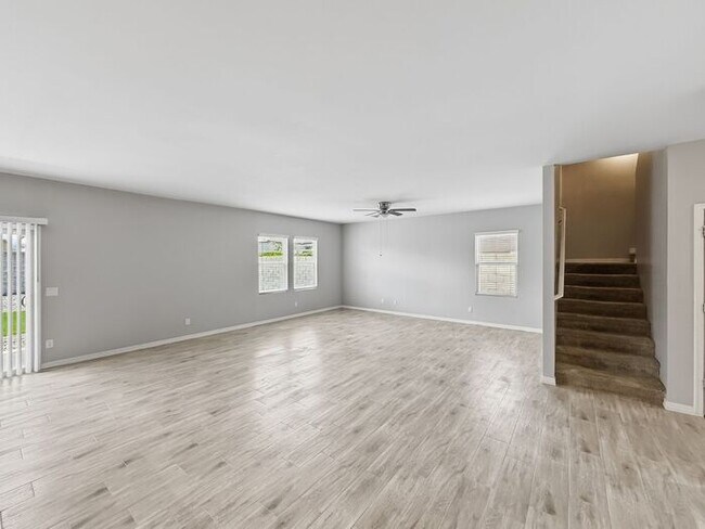 Building Photo - Home in Litchfield Park at Canyon Views! 5bd 4.5ba