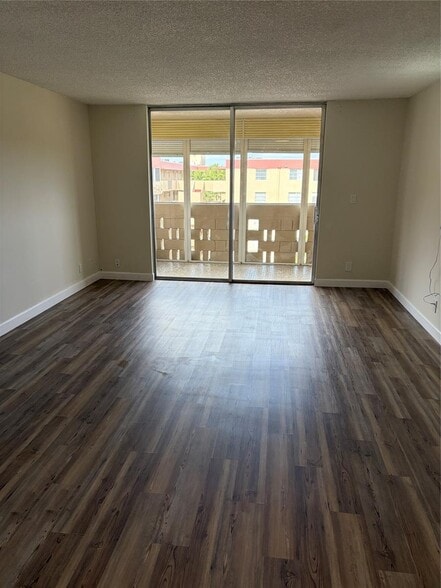 Building Photo - 408 NW 68th Ave