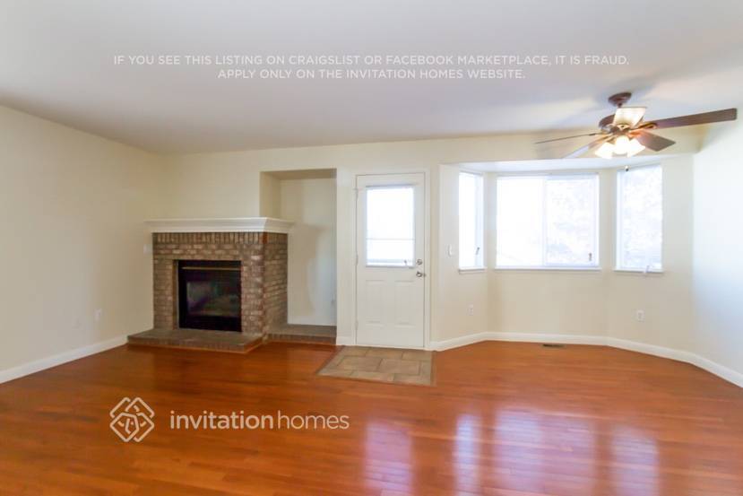Building Photo - 4992 N Silverlace Dr