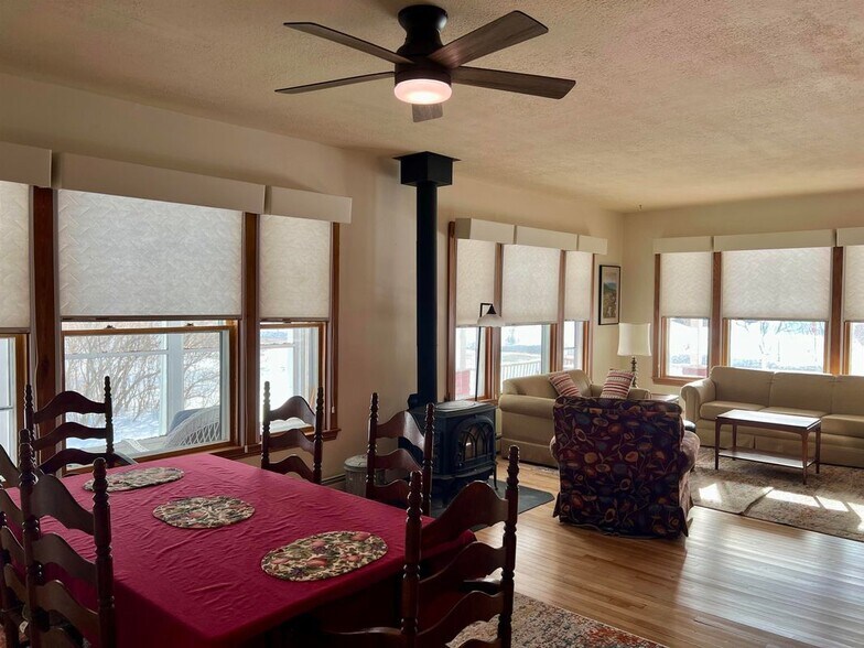 Building Photo - 1316 US-302