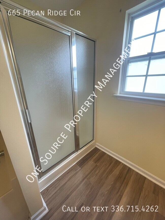 Building Photo - 665 Pecan Ridge Cir