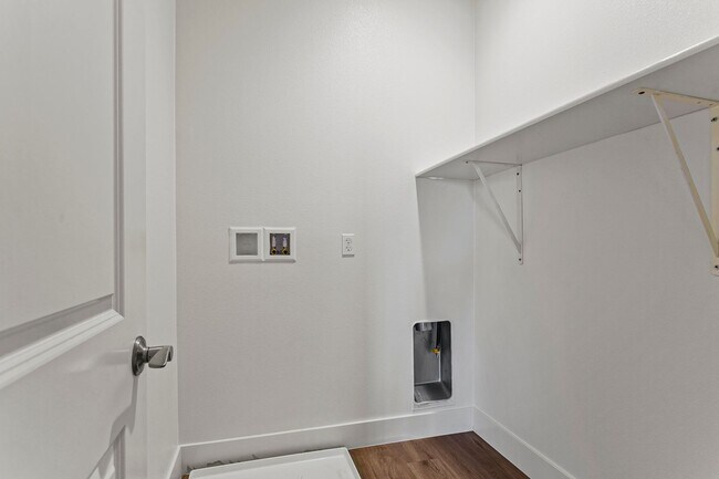 Building Photo - Stunning 4-Bedroom Home in Gated Tribella Community!