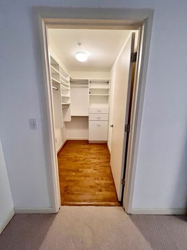 Building Photo - Belltown Loft Condo