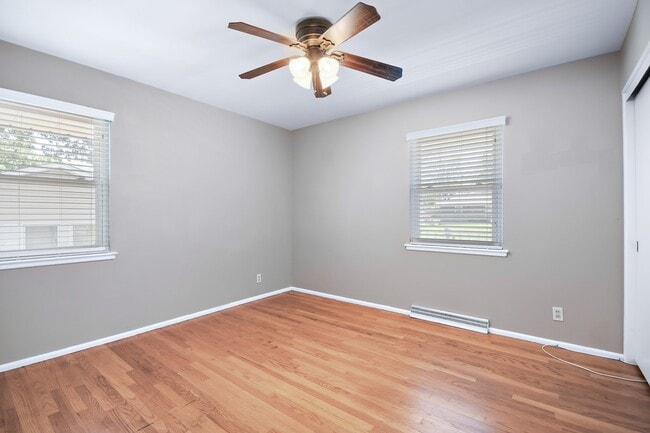 Building Photo - 721 Montego Dr