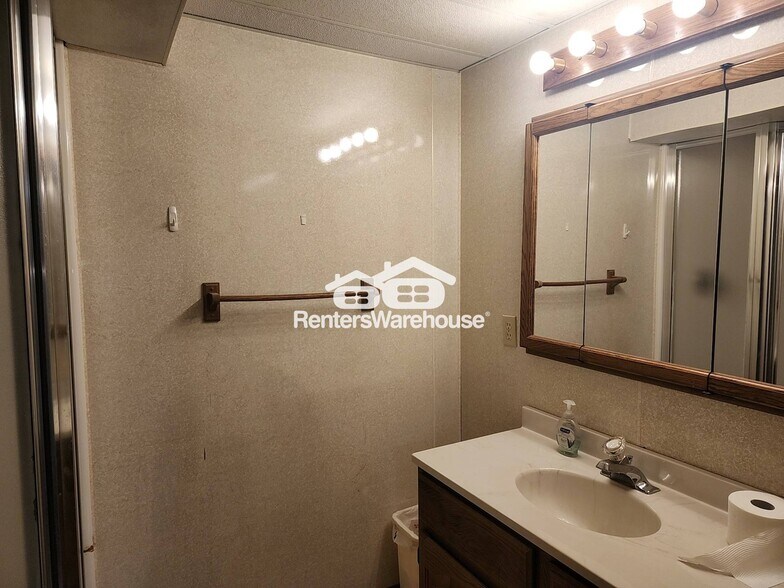 Building Photo - 732 E Lincoln Rd