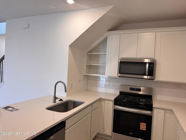 Building Photo - 109 Silver Myrtle Ct